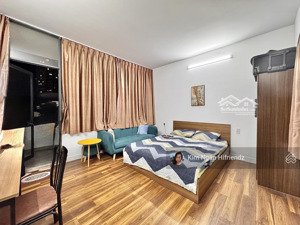 siêu phẩm 1 phòng ngủ cực rộng - nội thất đầy đủ - ban công lớn view landmark81