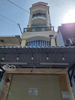 nhà mặt tiền kịn doanh đường tám danh gần chợ phạm thế hiển p4,q8