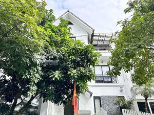 biệt thự 3 phòng ngủ nội thất hiện đại cho thuê tại vinhomes riverside