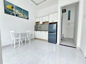 chính chủ cho thuê căn hộ full nội thất ban công, máy giặt riêng 45m điện biên phủ, bình thạnh