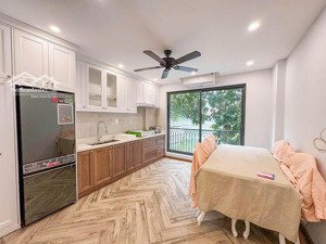 nhà 4 phòng ngủ view hồ cho thuê tại tây hồ, gần khách sạn sheraton.