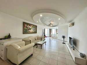 chính chủ cần bán căn hộ phúc yên 1 195 m2 4pn 6 tỷ 800. sổ hồng riêng. lh 