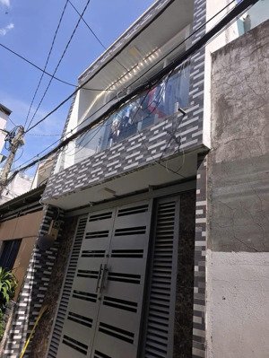 giảm 200tr gấp bán! nhà đúc btct kiên cố kết cấu sẵn - dt: 49m2 ngang 3m8 giá giảm còn 5,3 tỷ bl