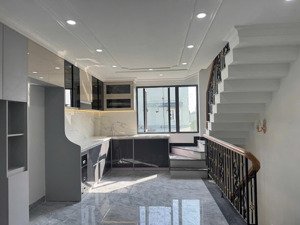 còn duy nhất 1 căn 5t ngay chợ hiệp bình, liền kề phạm văn đồng, khu đồng bộ hiện hữu, sát mặt tiền