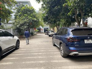 bán gấp phân lô dân trí cao vỉa hè rộng - trần đại nghĩa 126 m , mt 8 m , giá 40 tỷ