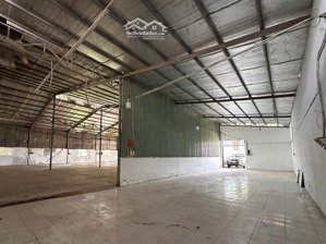 kho đẹp cần cho thuê giá rẻ diện tích 750m2 ở đường nguyễn bình