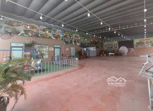 mt đẹp cần cho thuê gấp ở đường hoàng quốc việt diện tích 400m2