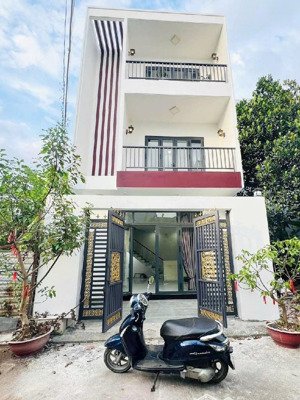 bán nhà đẹp 3 tầng - hẻm xe hơi 6m - 4 phòng ngủ - nguyễn duy trinh, long trường