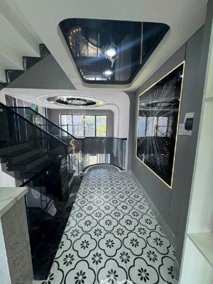 nhà mới đón tết nguyễn duy trinh, q9 (tp.thủ đức) nhà mới 5 tầng, nội thất đẹp, có sân thượng