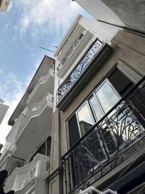 7,9 tỷ bán nhà thuỵ khuê - bệnh viện thu cúc - gần hồ- 5 tầng - 36m - mt 4.2m - để toàn bộ nội thất