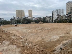 cho thuê mặt bằng 8000m2 làm sân pickleball