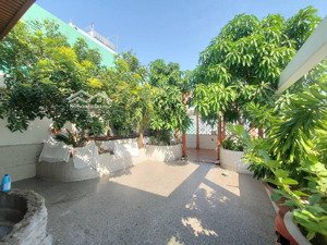 siêu phẩm biệt thự 5 tầng - hẻm 8m thông - thang máy - hồ bơi - bùi đình tuý bình thạnh