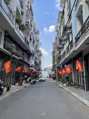 nhà chính chủ khu đồng bộ 5 tầng, 60m2 ngang 4m, hẻm 8m hoàng bật đạt, 8.x tỷ