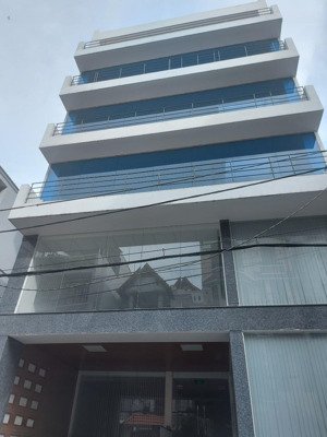 building có thang máy mặt tiền đường lê đại hành gần ba tháng hai quận 11