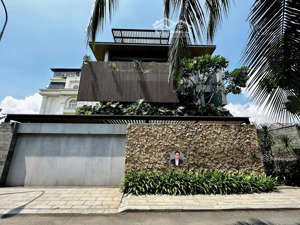 đẳng cấp! biệt thự sân vườn hồ bơi nguyễn văn hưởng, quận 2 - dt 15x26m, 3 tầng - giá 46 tỷ tl