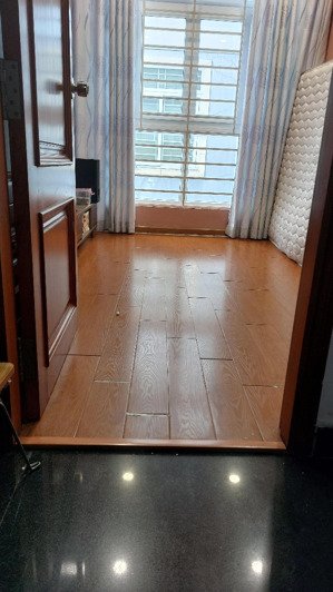 bán nhà hẻm rộng lê quốc hưng phường 13 q4