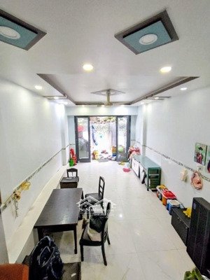 nhà rộng giá nhỏ, 4,2x30m, nhỉnh 5tỷ, đường phú định, quận 8, gần võ văn việt, nguyễn văn luông