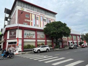 số 3 hoàng việt ngay khách sạn đệ nhất. hiện đang là trường quốc tế