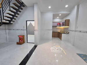 nhà đẹp lưu quý kỳ p9 q8 - sát mặt tiền hưng phú - hẻm thông - 2 tầng 3pn - ngang 5m - nhỉnh 4 tỷ.