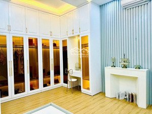 hoàng hoa thám -tây hồ - hà nội - gần ô tô - nhà đẹp 5 tầng - ở luôn