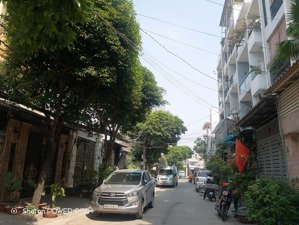 bán nhà 5 tầng, hẻm xe hơi thông, đường 3/2 tặng full nội thất ,diện tích 56 m2