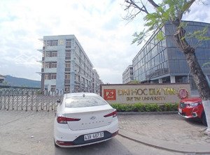 nhà ngang hiếm diện tích lớn giá quá hời ngay đh duy tân