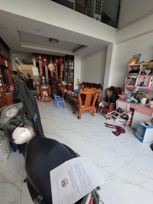 nhà chính chủ 4,2x19, sổ cn 80m, đúc trệt, lửng, 2 lầu, sân thượng, hẻm 1 trục 6m thông, giá 10 tỷ