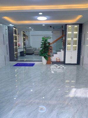 bán nhà đúc 5 tầng 5m x 13m. ô tô thông gần emart phan huy ích