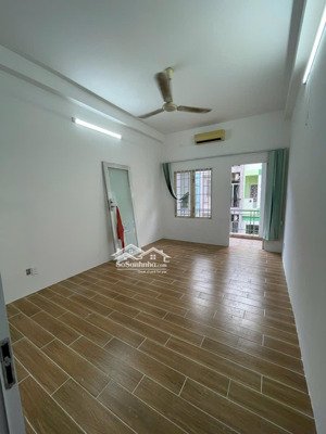 cho thuê phòng ngủ tách bếp rộng 40m2 view landmark mới 100%, nằm ngay bến tuyến tàu metro