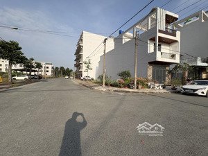 bán lô góc đường số 4 và 2 thuộc khu tđc đồng tâm , phường 6 , tp tân an _ diện tích : 5 x 20m2.