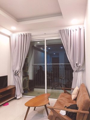 gia đình bán căn góc cc screc trường sa q. 3. dt 105m2 3p 2wc. giá bán 5,65 tỷ. lh 