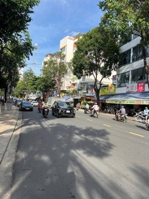 bán nhà 3 tầng mặt tiền hoàng diệu trung tâm tp. nha trang