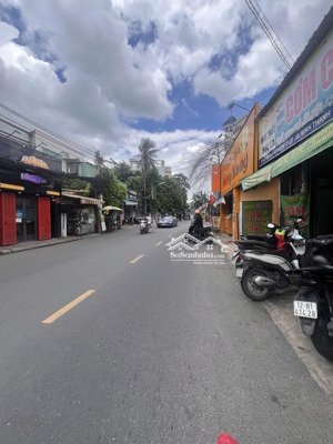 bán nhà dt: 5.5 x 14m - hẻm 6m - đường ung văn khiêm - phường 25 - bán 15 tỷ