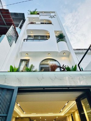 cần bán gấp nhà lê văn miến-thảo điền-q2,gần đại học sài gòn.giá 4 tỷ890tr/80m2,đang cho thuê 30tr