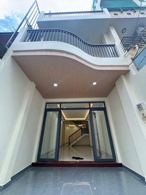 nhà trung tâm đường bùi đình tuý, p.24, bình thạnh, giá: 2,890 tỷ, hẻm oto, (đang cho thuê 15tr).