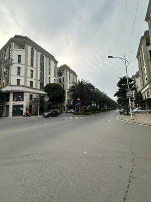 bán nhà lô góc 3 mặt thoáng khu đô thị vạn phúc (simco sông đà) hà đông