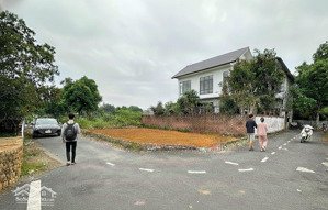 cần tiền bán gấp mảnh đất 60m2, vuông vắn, đường rộng 5m