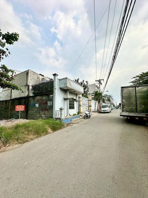 hiếm - đường nhựa 8m - 100m2(5x20) - ngay hương lộ 2 giáp tân phú - chỉ 5.8 tỷ