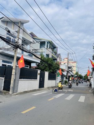 40tr /m2 đất mt ngay phạm văn đồng - phù hợp xây chdv, làm văn phòng - giá 12 tỷ - dt 310m2