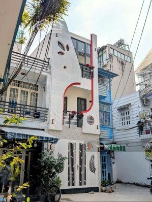 nhà đẹp đón tết 5.98 tỷ . khu vip hồ biểu chánh phú nhuận 3 tầng 3pn full nội thất cao cấp.