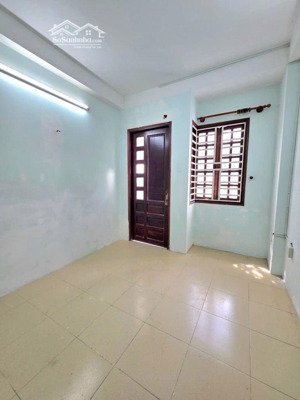 thích quảng đức-phú nhuận-6,95tỷ-33m2-4 tầng -5pn-sát mặt tiền-tặng 9m đát