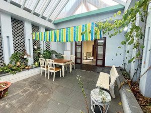 cho thuê căn hộ cao cấp quận 7, khu dân cư nam long.....có sân vườn trồng cây