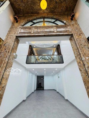 bán nhà lô 4 đền lừ 2 , hoàng mai . dt 58m2 8t mặt tiền 4m giá 33,2tỷ .lh 