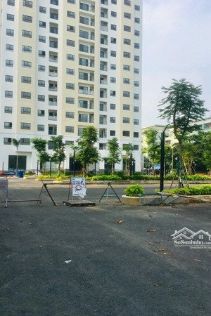 cần bán chung cư ipark 1 phường tân hieng thuận cũ giá rẻ lắm nha quý khách dt 94m2 lầu 8 giá 3 tỷ
