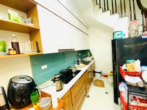 bán nhà phố định công dt 30m2 x 5 tầng mt 3.35m, vài bước ra hồ định công kinh doanh gần ô tô