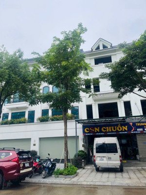 siêu phẩm đầu tư gleximco khu c dt 120m2; 4 tầng ; mt 6m; vị trí đẹp nhất khu