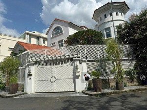 biệt thự giảm 7 tỷ | góc 2mt nguyễn văn hưởng thảo điền | 30m x 25m = 524m² | giá 123 tỷ