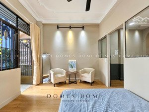 căn hộ dịch vụ phòng ngủ tách bếp có ban công ở khánh hội, quận 4. gần cầu kênh tẻ, cầu ông lãnh.