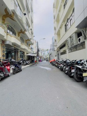 khu vip - chi cục thuế q4- hẻm otô - 48m2 - ngang 6m- 2 tầng đúc - ko lộ giới- chỉ 6 tỷ nhỉnh