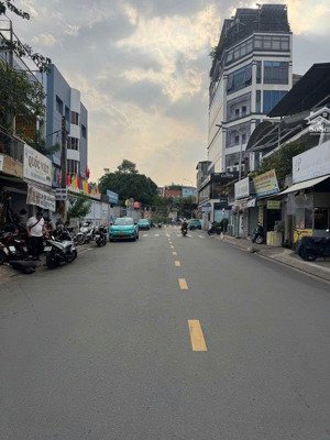 mặt tiền đặng văn ngữ phú nhuận- gần 98m2 - 3 tầng 17 tỷ tl